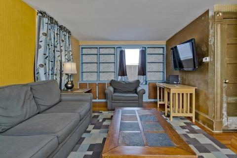 25 Nevada St, Springfield, MA 01107 photo 4