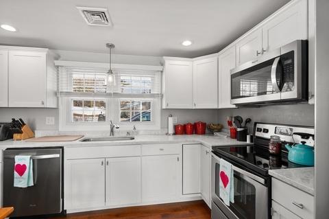 84 Barbara Rd, Raynham, MA 02767 photo 9