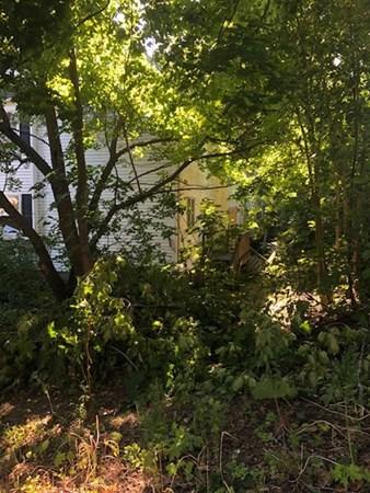 71 Vine St, Saugus, MA 01906 photo 2