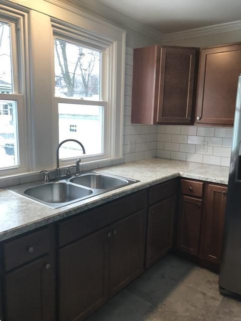 36 Pembroke St, Springfield, MA 01104 photo 2