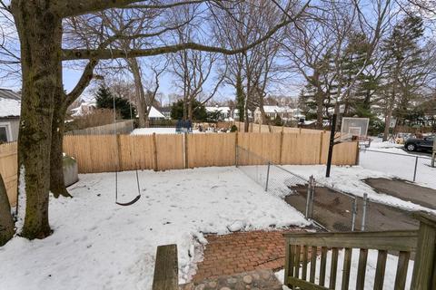 72 Sanderson, Dedham, MA 02026 photo 17