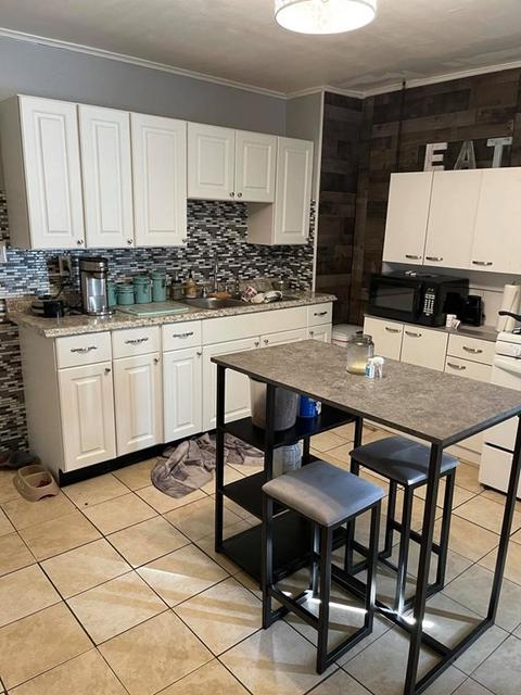 46 Acorn St, Springfield, MA 01109 photo 17