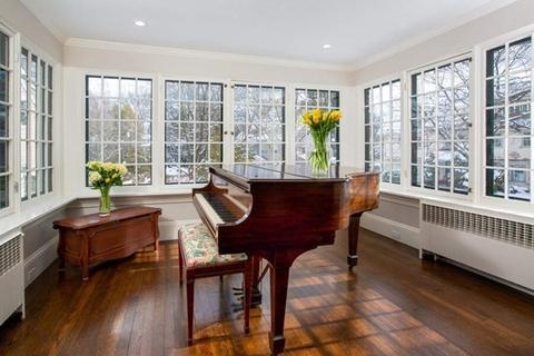 69 Evans Rd, Brookline, MA 02445 photo 4