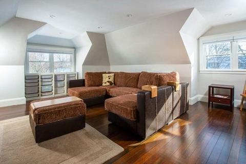 69 Evans Rd, Brookline, MA 02445 photo 16