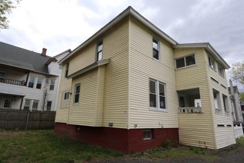 14 Mansfield St, Springfield, MA 01108 photo 4