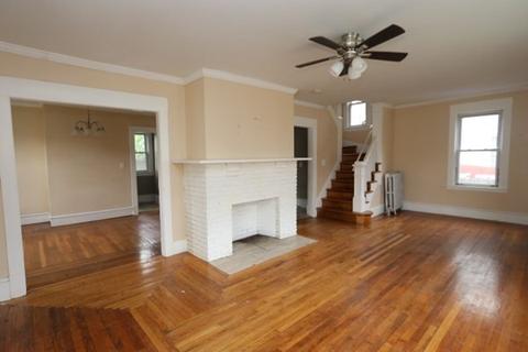 14 Mansfield St, Springfield, MA 01108 photo 13