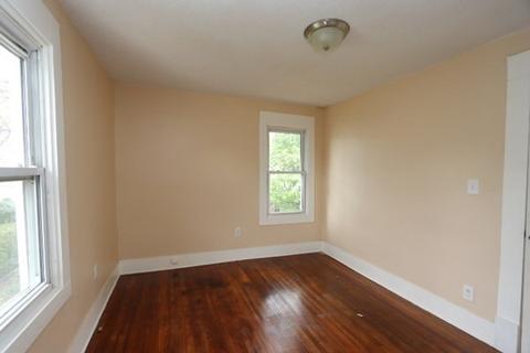14 Mansfield St, Springfield, MA 01108 photo 24