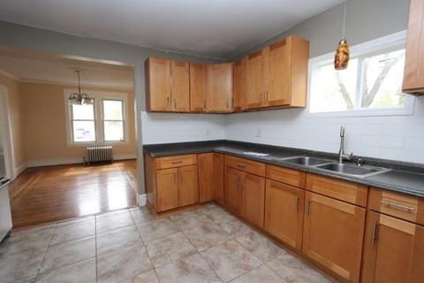 14 Mansfield St, Springfield, MA 01108 photo 9