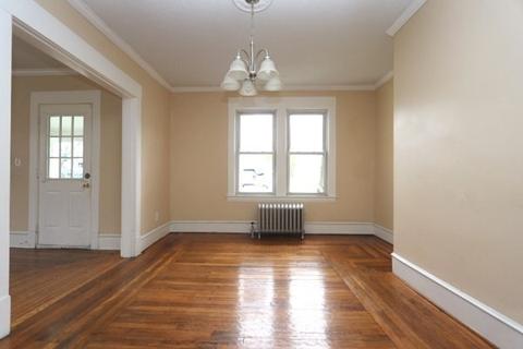 14 Mansfield St, Springfield, MA 01108 photo 16