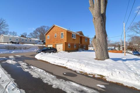 34 Brook St, Webster, MA 01570 photo 2