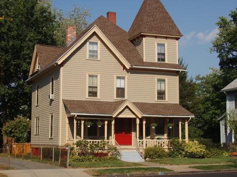 69 Clarendon St, Springfield, MA 01109 photo 2