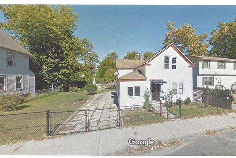 202 Tyler St, Springfield, MA 01109 photo 1