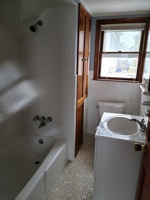 120 Raymond St, Fall River, MA 02723 photo 9