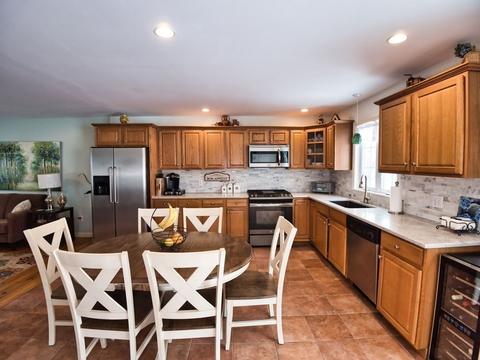 1384 Bedford St, Fall River, MA 02723 photo 10
