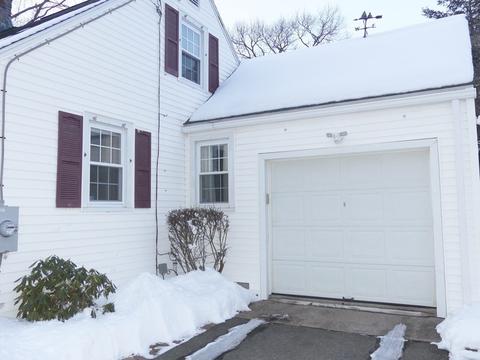 38 Ford St, Springfield, MA 01118 photo 2