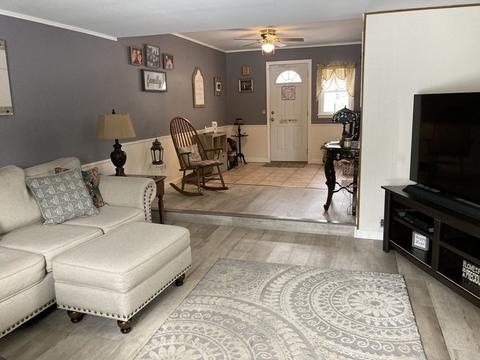 21 Phillip Ave, Westfield, MA 01085 photo 6