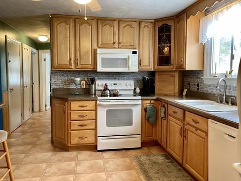 21 Phillip Ave, Westfield, MA 01085 photo 10