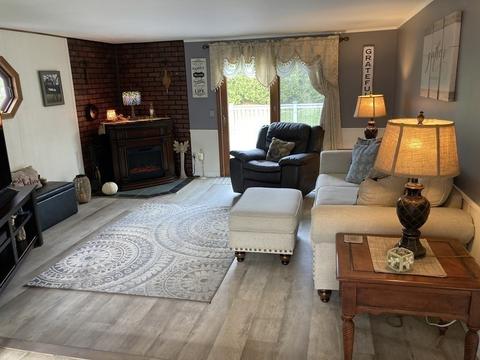 21 Phillip Ave, Westfield, MA 01085 photo 7
