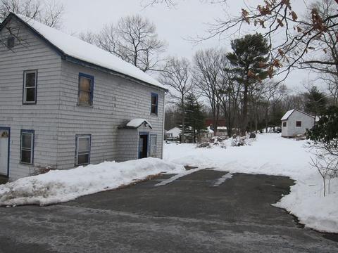 8 Chase St, Saugus, MA 01906 photo 4