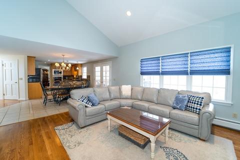34 Cedarmill Dr, Raynham, MA 02767 photo 18