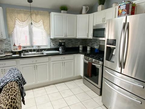 103 Barre St, Springfield, MA 01119 photo 2
