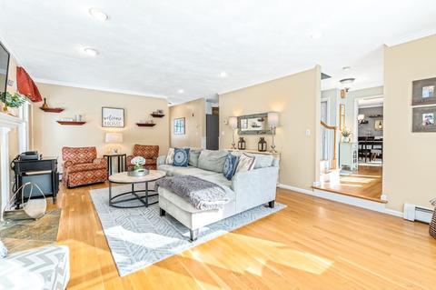 302 Ash St, Reading, MA 01867 photo 3