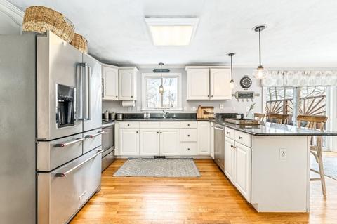 302 Ash St, Reading, MA 01867 photo 9