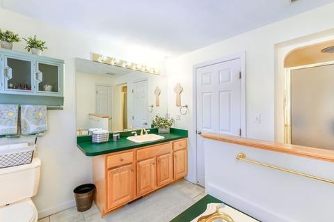 302 Ash St, Reading, MA 01867 photo 26