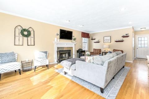 302 Ash St, Reading, MA 01867 photo 5