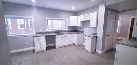 546 White St, Springfield, MA 01108 photo 18