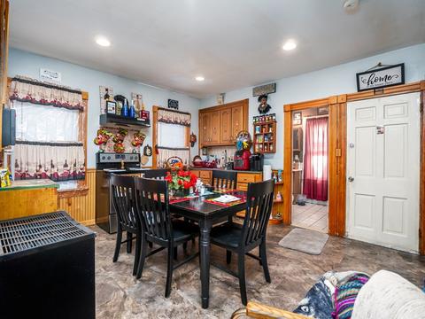 22 Mott St, Worcester, MA 01604 photo 14