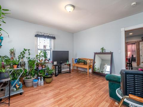 22 Mott St, Worcester, MA 01604 photo 12