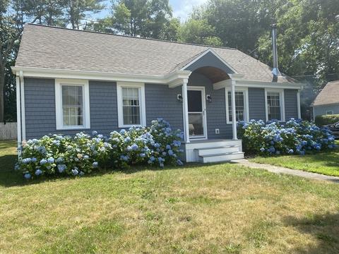 14 Pershing Ave, Acushnet, MA 02743 photo 1