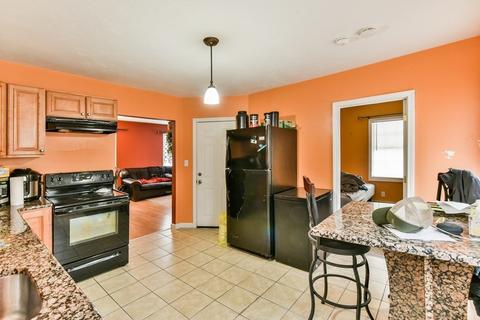 7 Oswald St, Worcester, MA 01607 photo 22