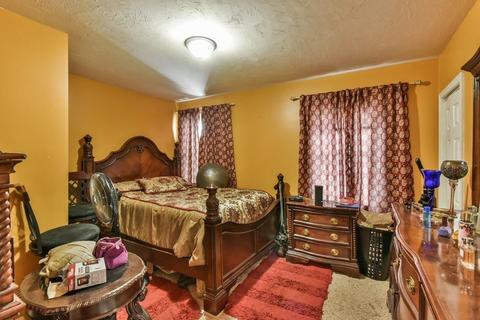 7 Oswald St, Worcester, MA 01607 photo 24