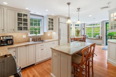 6 Bishops Ln, Hingham, MA 02043 photo 2