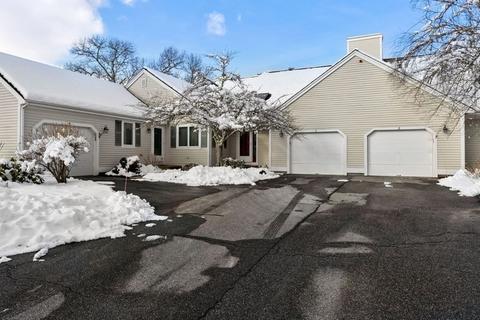 3 Par Three Ct #3, Mashpee, MA 02649 photo 1