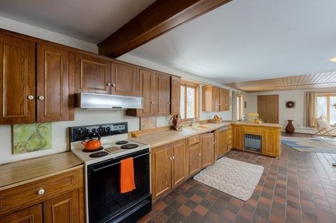 2 Colonial Rd, Auburn, MA 01501 photo 4