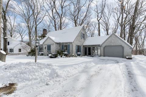 2 Colonial Rd, Auburn, MA 01501 photo 2