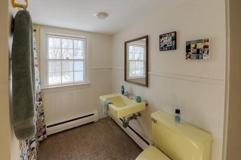 2 Colonial Rd, Auburn, MA 01501 photo 24