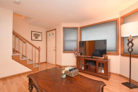 18 Beech St #A, Walpole, MA 02032 photo 2