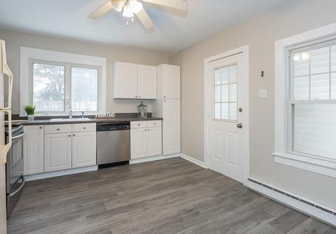 158 Parkerview St, Springfield, MA 01129 photo 3