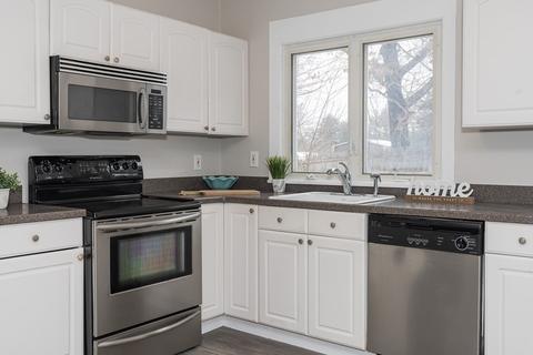 158 Parkerview St, Springfield, MA 01129 photo 1