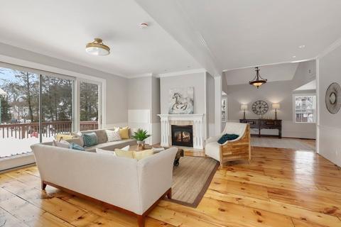 116 West St, Reading, MA 01867 photo 4