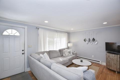 19 Brierway Dr, Worcester, MA 01604 photo 2