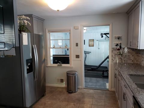 57 Sonia St, Springfield, MA 01119 photo 5
