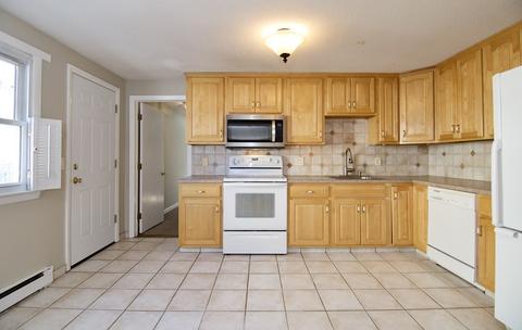 95 Granby St, Springfield, MA 01108 photo 9