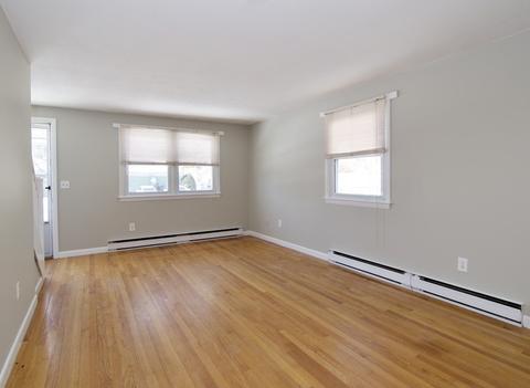 95 Granby St, Springfield, MA 01108 photo 5