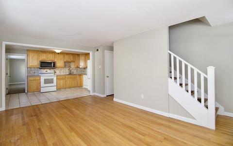 95 Granby St, Springfield, MA 01108 photo 6