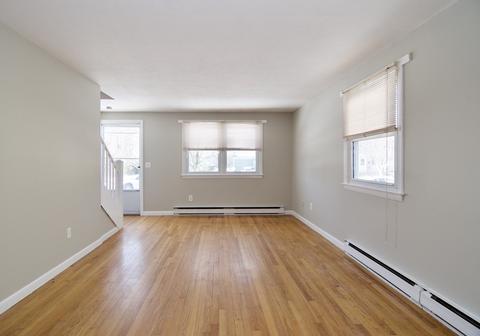 95 Granby St, Springfield, MA 01108 photo 4